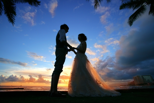 沖縄で結婚式を挙げたい!でもどうやって式場を探せばいいの?