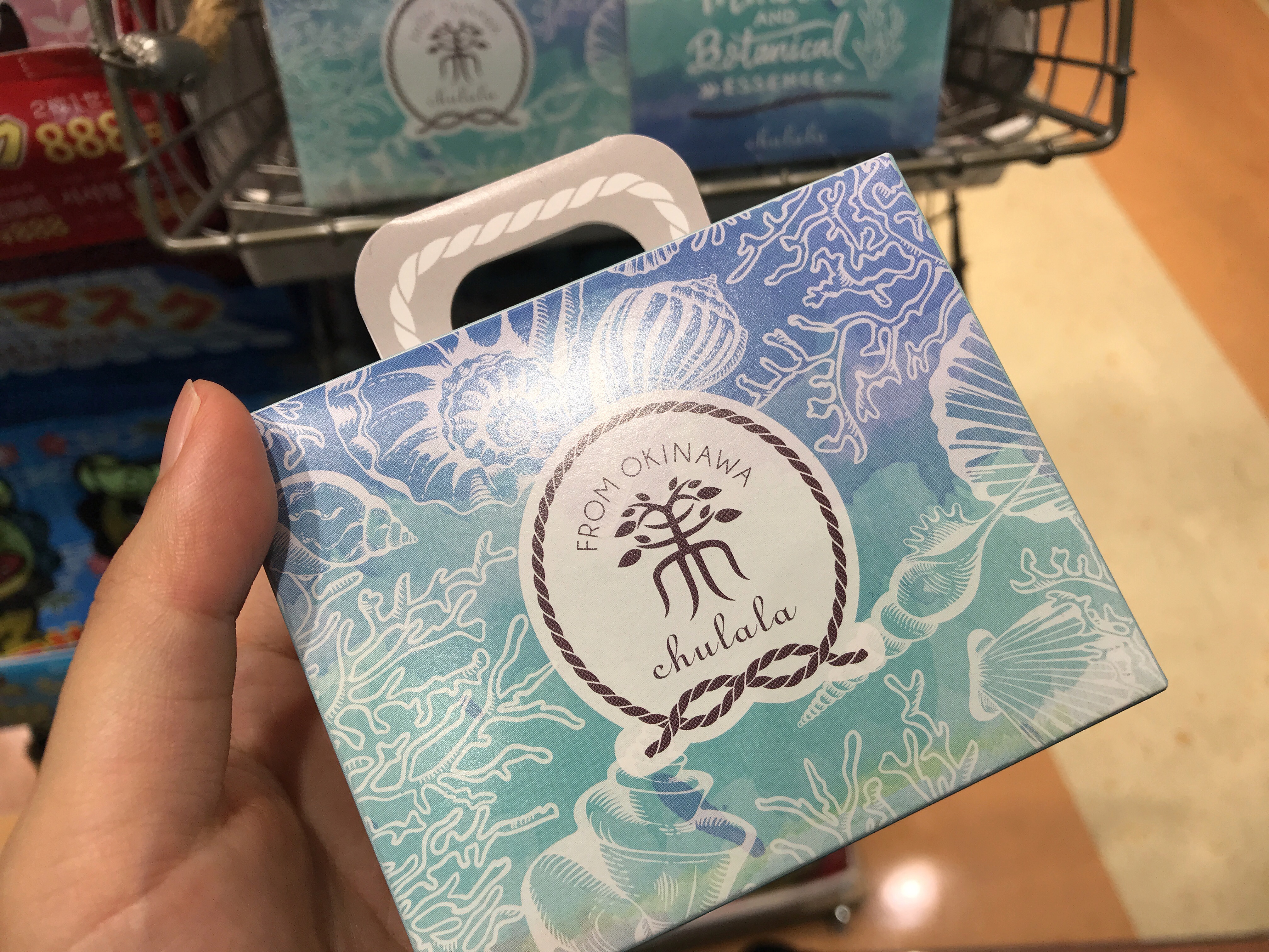 那覇空港のお土産でコスメは何が買えるの?沖縄限定品を要チェック!