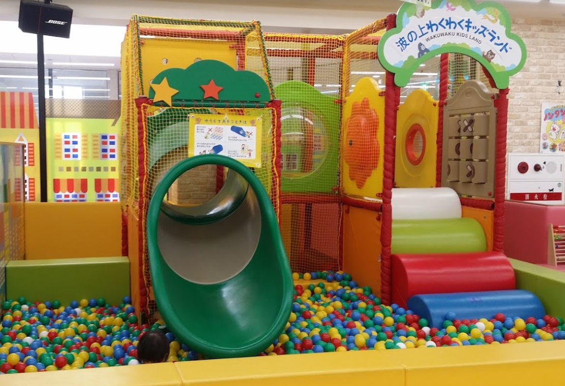 沖縄の那覇空港にキッズスペースはある?子供が時間をつぶせる場所は?